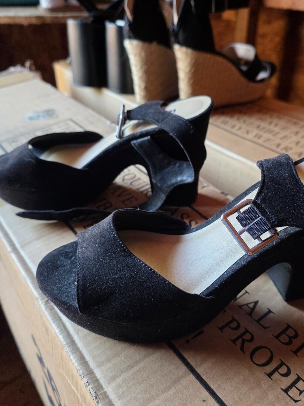Laundry List - Women's black heel - size 6.5